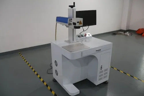 Μηχανή σήμανσης λέιζερ UV 355nm 3W/5W/10W Προαιρετική ισχύς ±0.01mm ακρίβεια