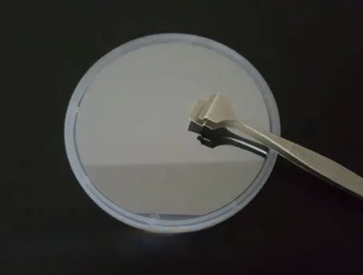 Καλή τιμή GaAs τύπων VGF 2 ίντσα 4Inch Ν/Π υπόστρωμα ημιαγωγών γκοφρετών για την κρυσταλλική αύξηση σε απευθείας σύνδεση